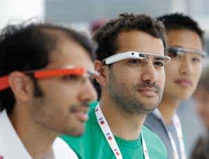 Google Glass apps show off what headset can really do