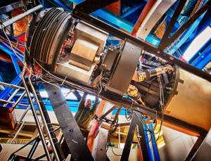 Giant camera turns its red-seeking eye on the darkness