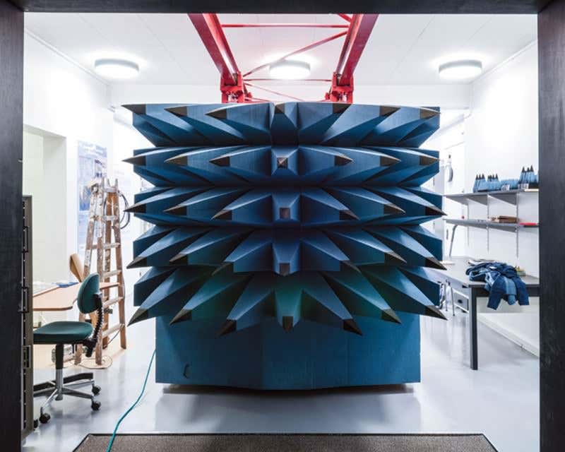 In this echo-free room you can hear your heartbeat