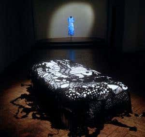 Cosy quilts made of killer superbugs