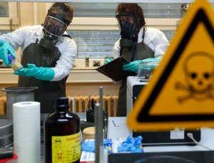 Wanted: a country to destroy Syria's chemical weapons