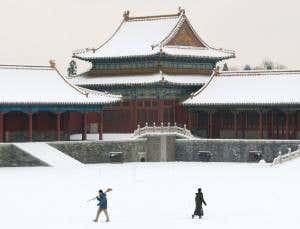 Forbidden City builders chose ice sledge over wheels
