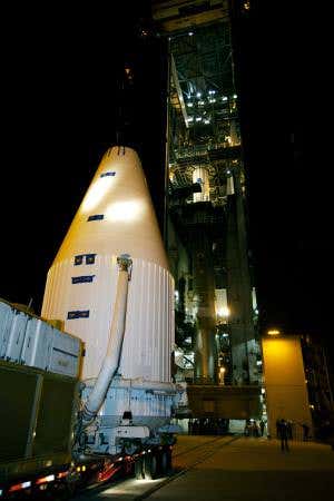 Mars probe to sniff atmosphere and scout safer landings