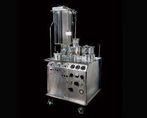 Life savers: A photo history of the artificial heart