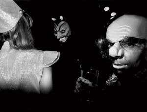 The night: When sleep breaks and consciousness leaks