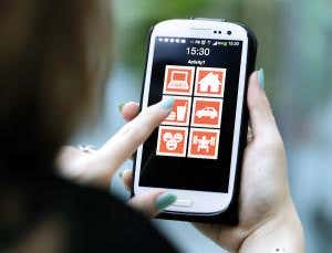 Crowdsourcing Twitch app could turn swipes into cash