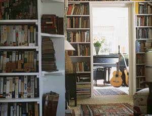 Lifelogging: Digital locker looks after your stuff