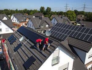 SolarCoin cryptocurrency pays you to go green