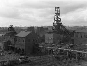 English art show mines global work with local appeal