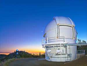 Robotic planet-hunter bags its first exoplanets