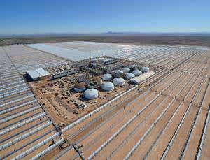 Giant solar farm uses molten salt to keep power coming