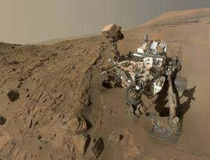 Celeb rover marks one Martian year on Mars with selfie