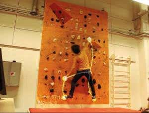 Kinect projector guides people up a climbing wall