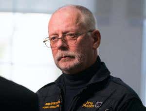 What it's like to fly passenger planes from the ground