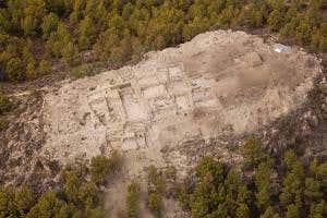 Treasure aplenty in ancient Spanish tomb raid