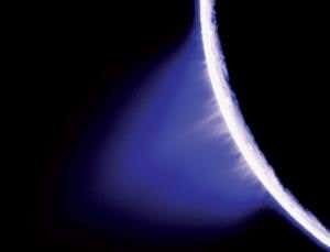 Cold moon Enceladus has heart of warm fluff