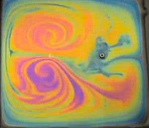 Hypnotising patterns created in electric soap films