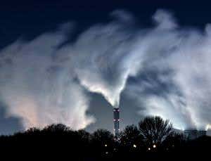 UK party leaders unite on climate change