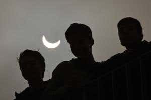 Europe's electricity grid sails through solar eclipse