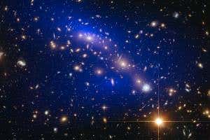 Galaxy smash-ups show dark matter wants to be alone