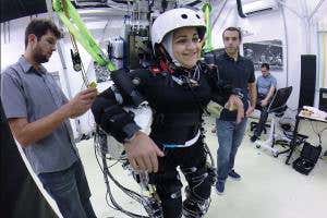 Mind-control exoskeleton gives unprecedented paralysis recovery