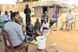 New Ugandan radio stations run on sun, smartphones and buckets