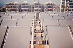 CO<SUB>2</SUB> emissions stall thanks to China's passion for renewables