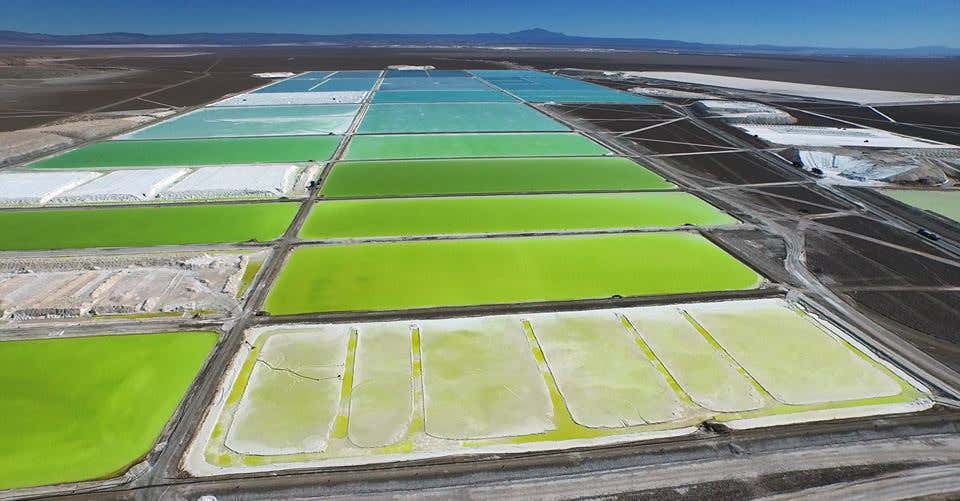 Kate Davies and Liam Young/Unknown Fields, August 2015