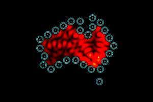 Microscopic cage for light traps photons but lets fluids through
