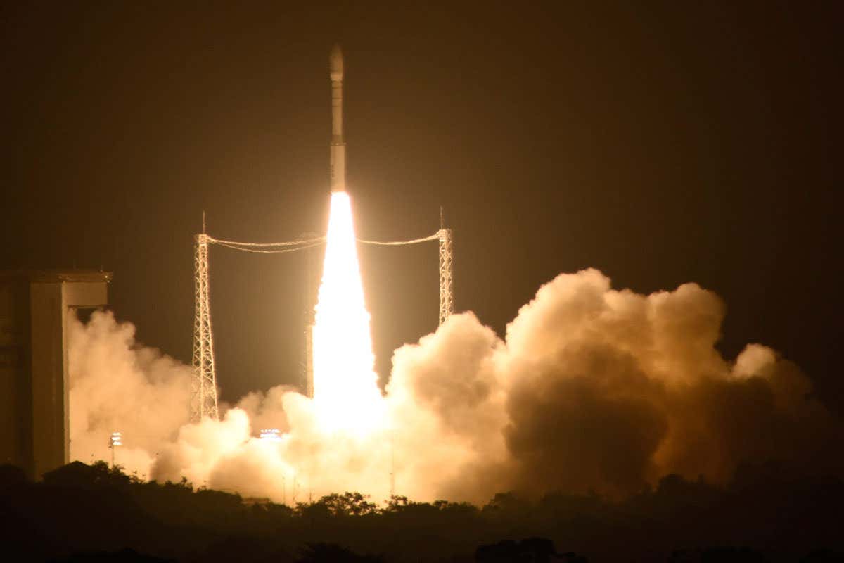 Pathfinder blasts off to look for Einstein's gravitational waves