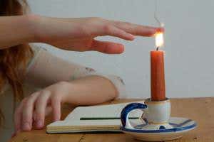 Woman who has never felt pain experiences it for the first time