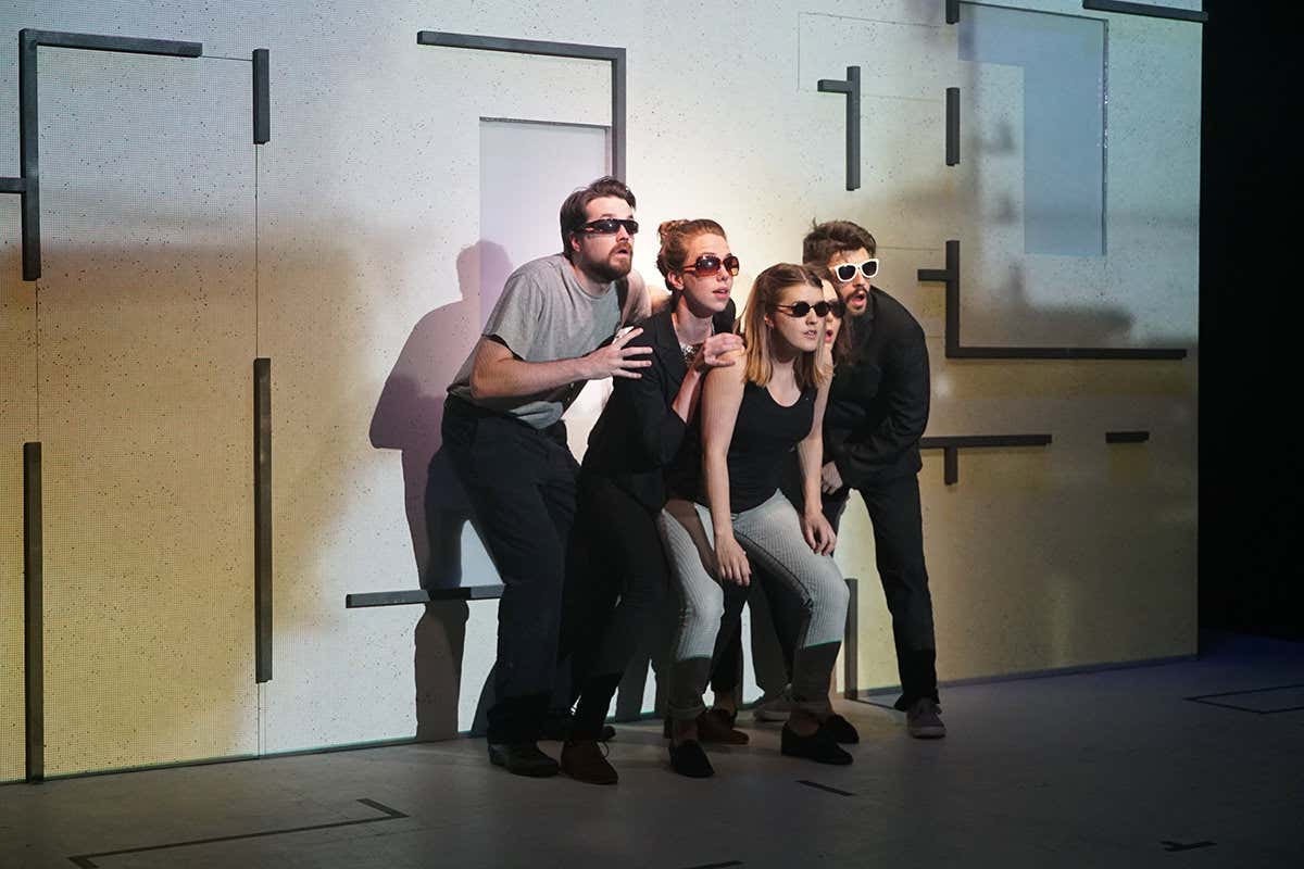 Idle Motion's <i>Voyager</i> struggles to clear the tower