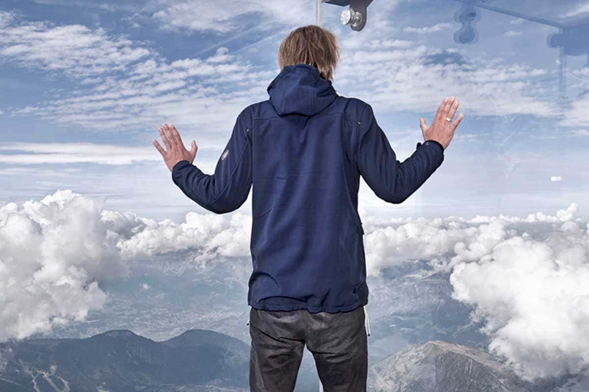 Illusion makes people ‘feel’ force field around their body