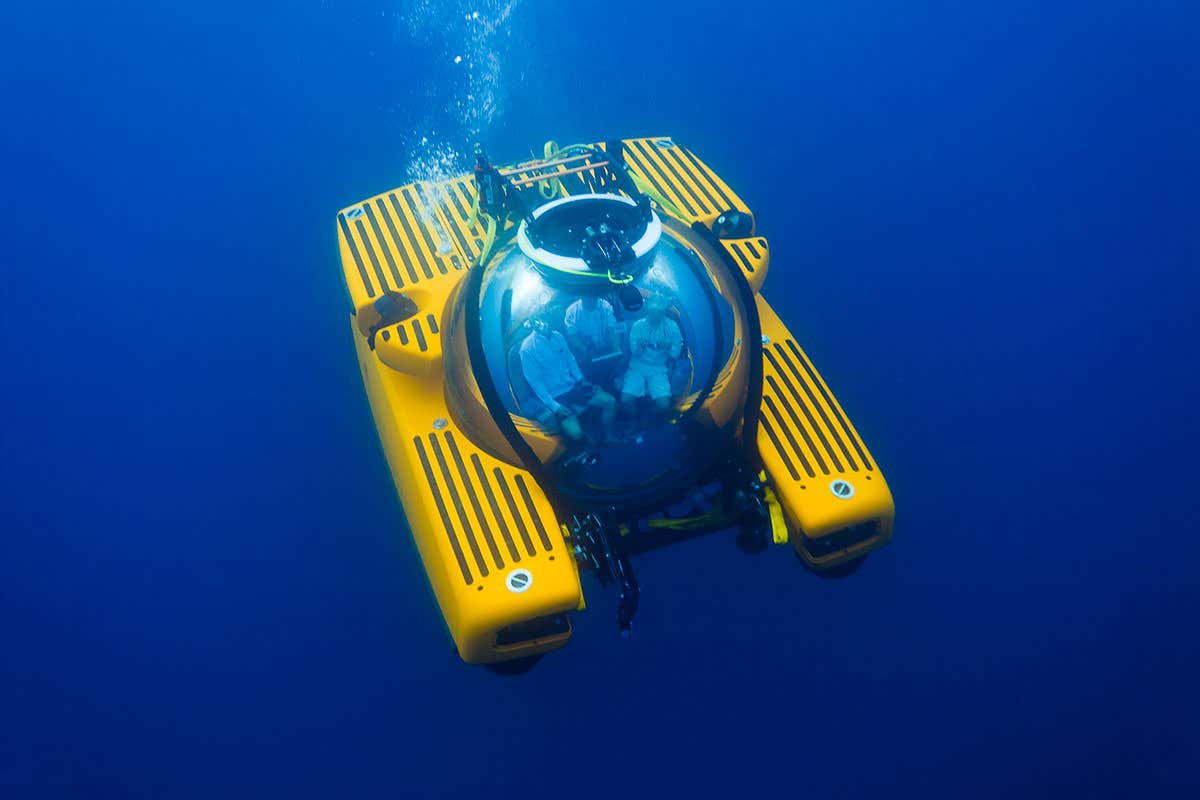 Submersible underwater