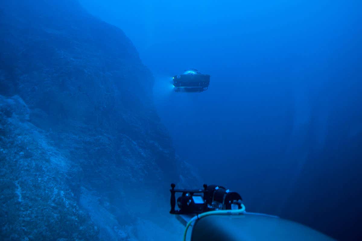 Submersibles underwater