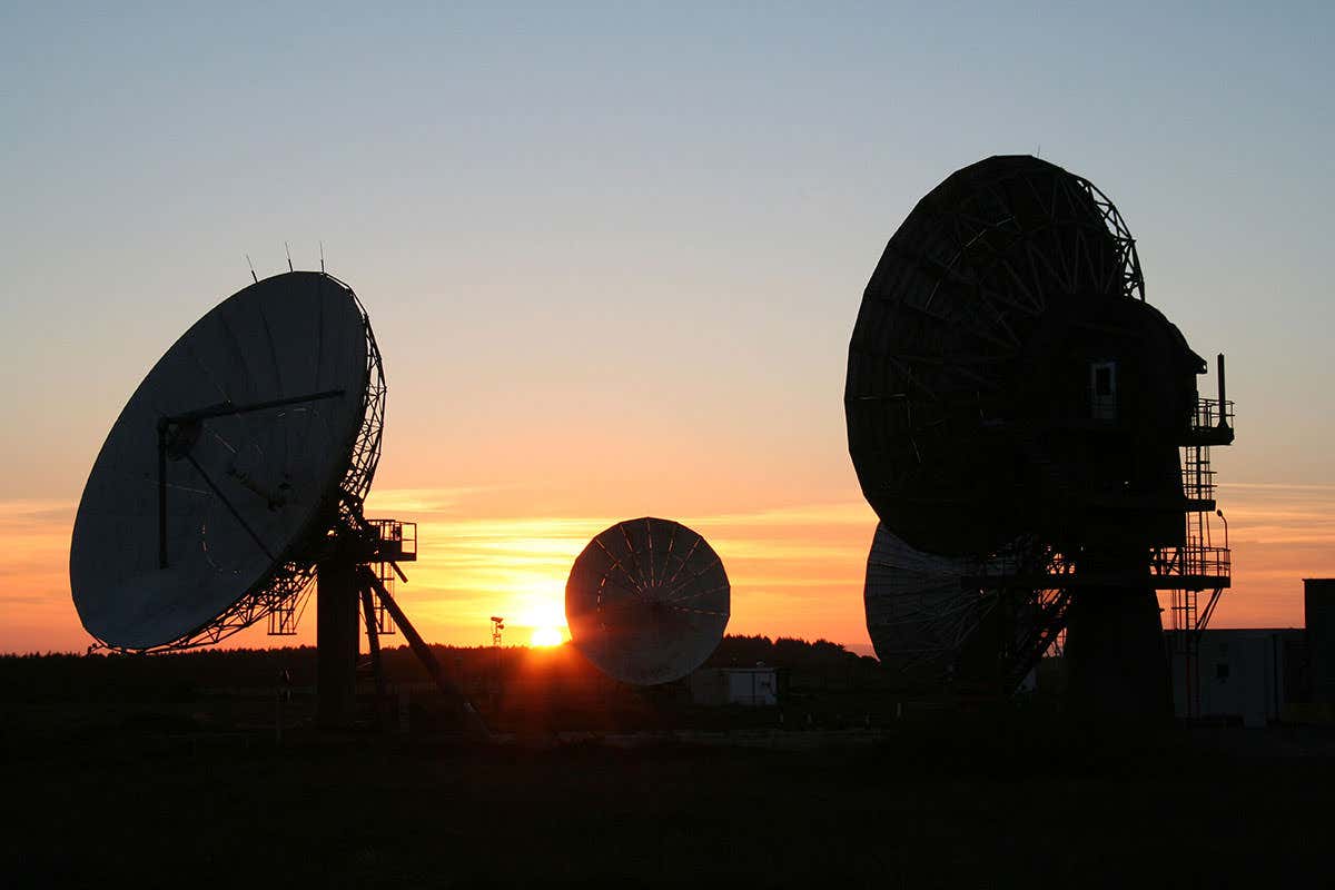 Resurrected radio dish could guide GPS on the moon