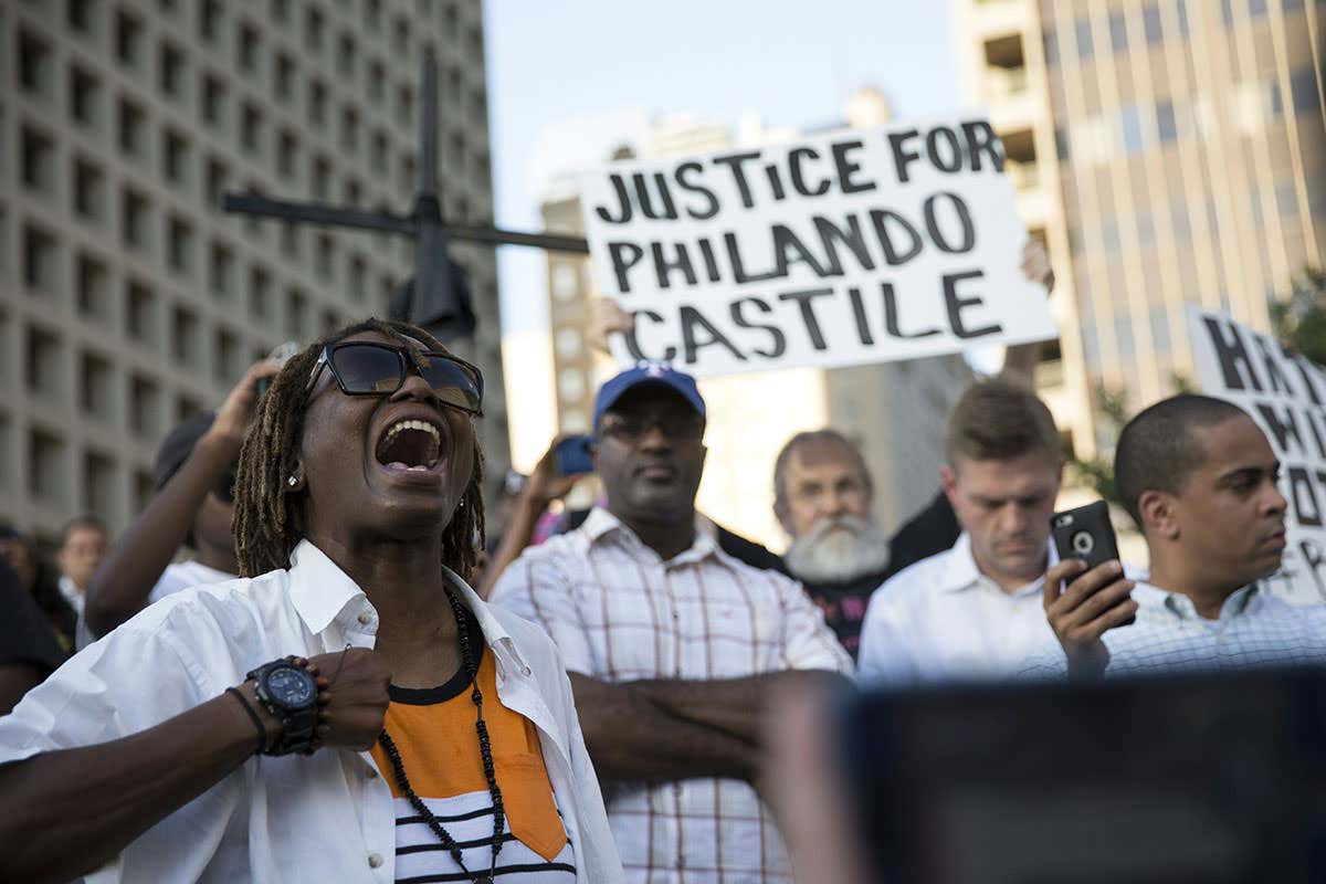 Smarter police interviews could help reduce racial tension