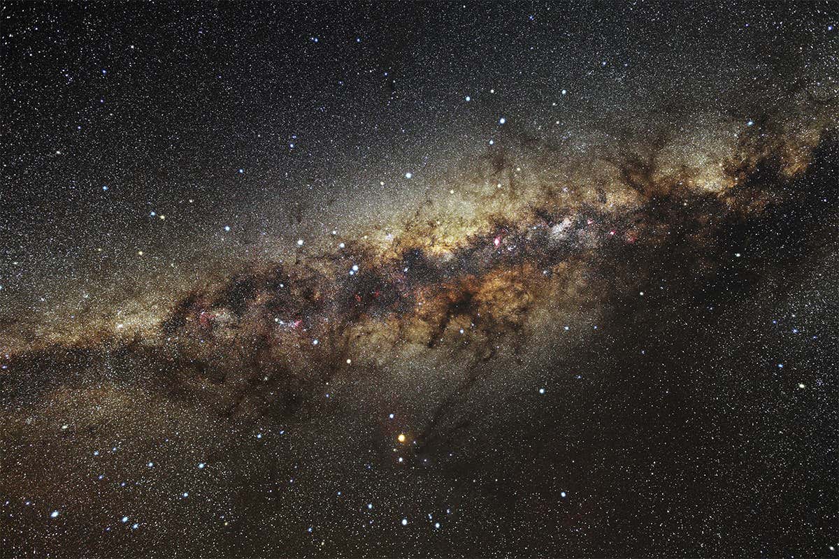 Small gas cloud caught blowing a huge bubble in the Milky Way