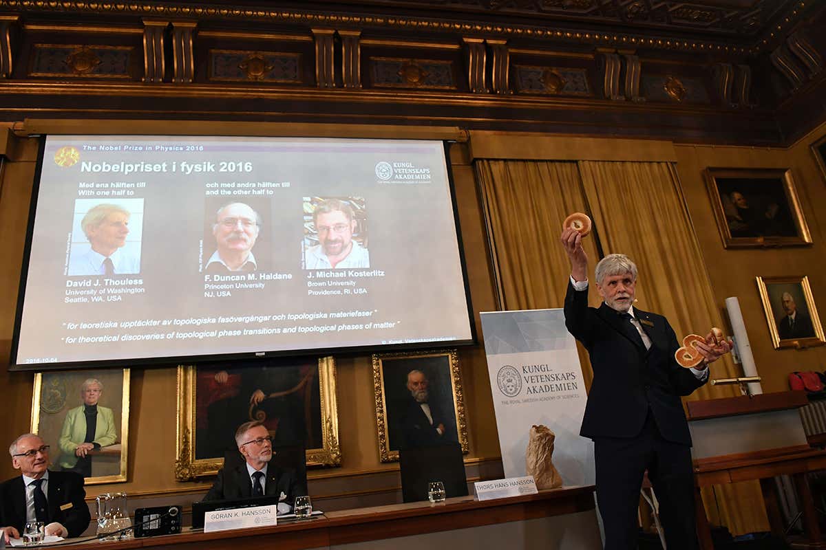 The announcement of the 2016 Nobel Prize in Physics