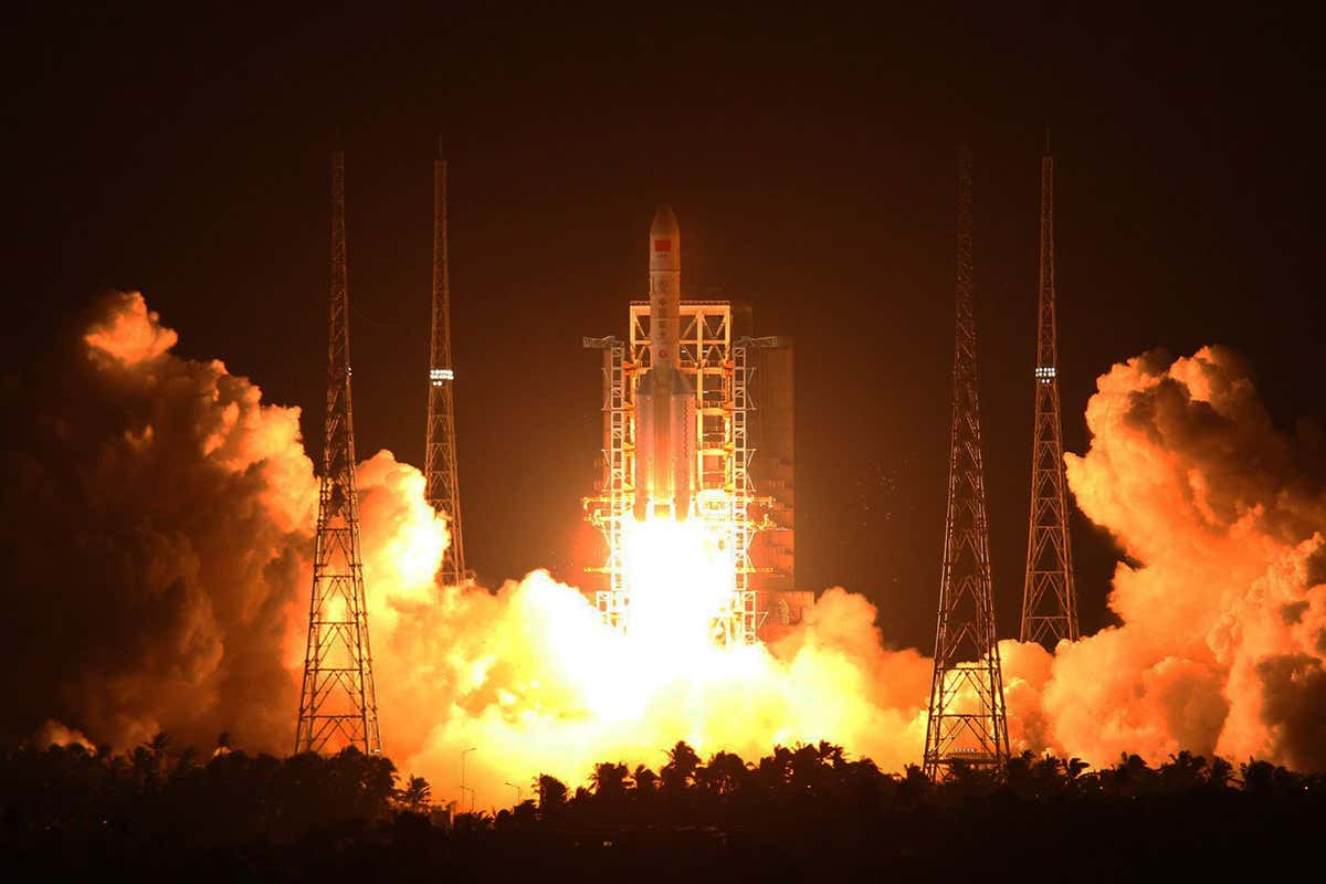 China's Long March 5 heavy-lift rocket takes first flight