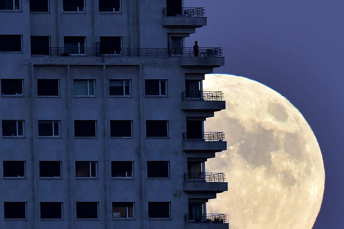 Monday's bright supermoon will be closest to Earth in 68 years