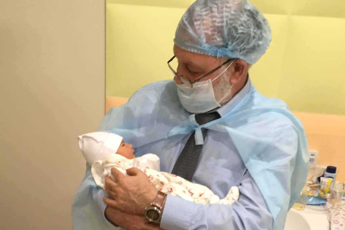 First baby born using 3-parent technique to treat infertility