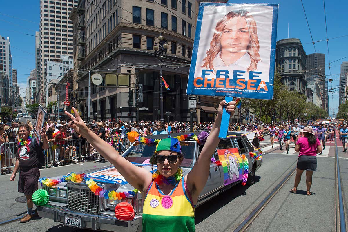 Campaigner for Chelsea Manning