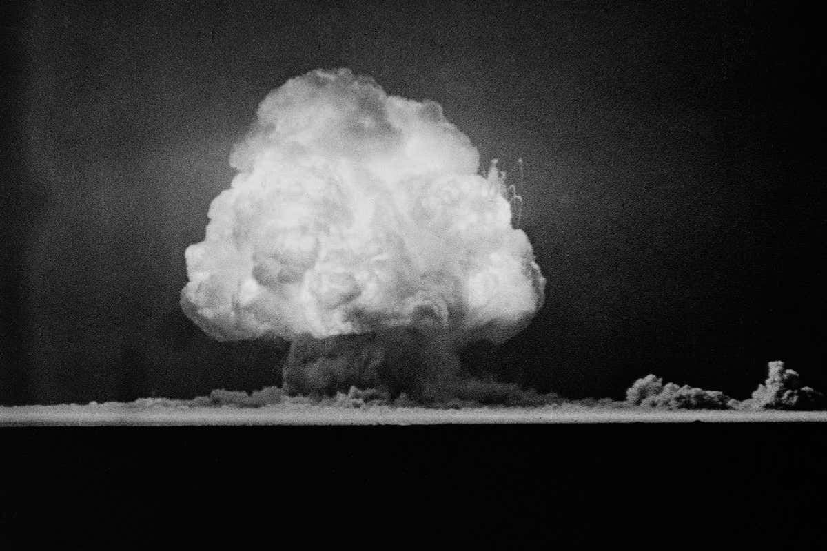 Trinity nuclear bomb test
