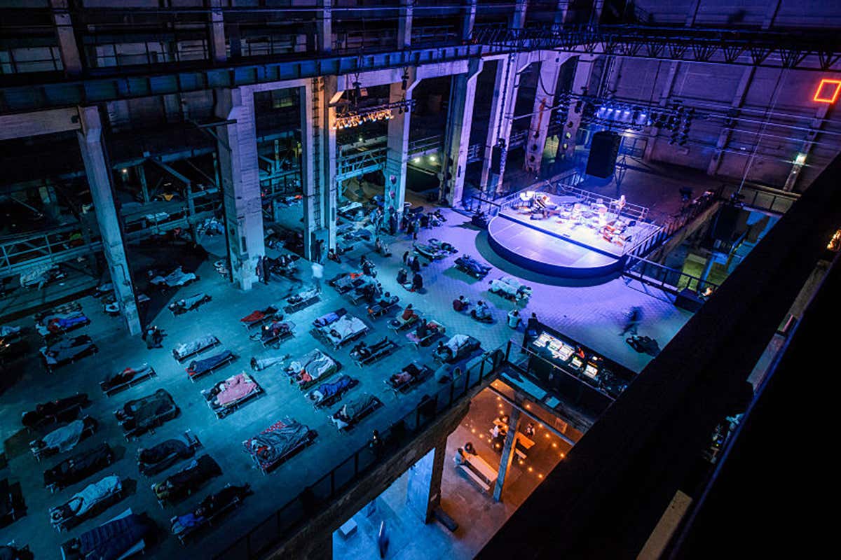 Live performance of Sleep album