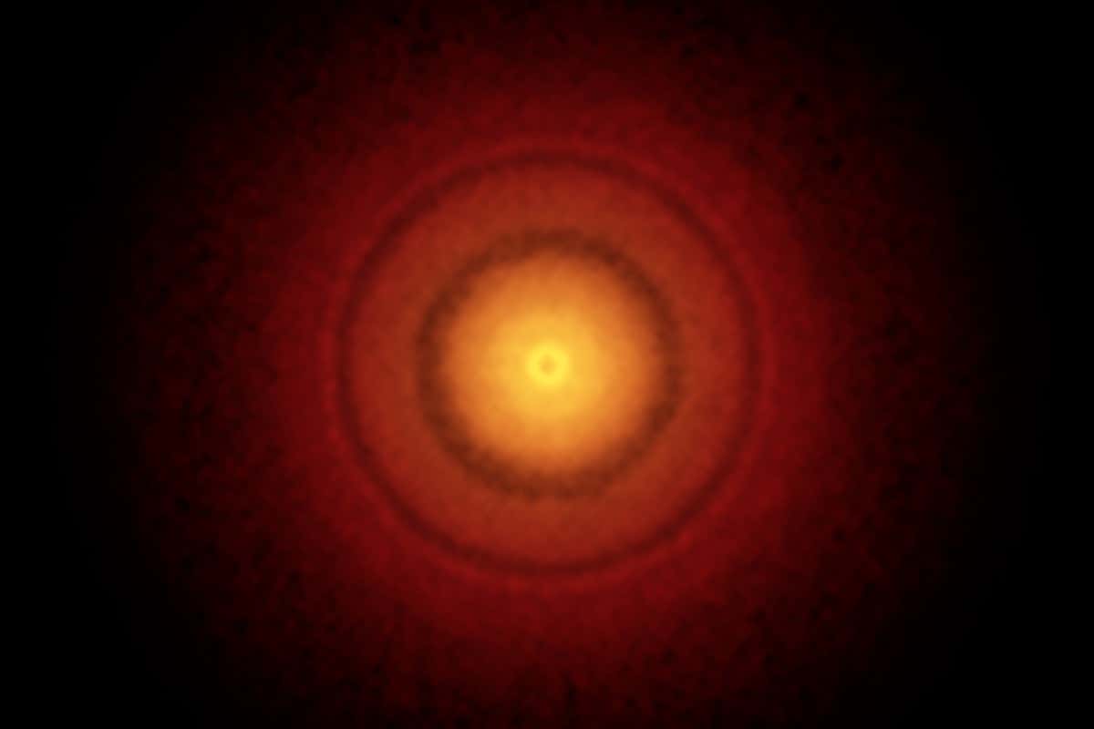 Protoplanetary disc around young star TW Hydrae.