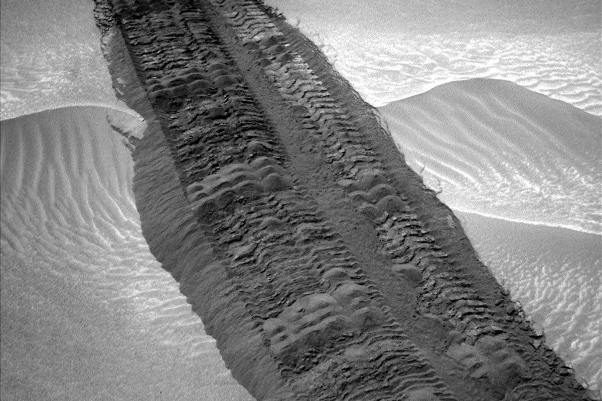 Mars rover wheel tracks