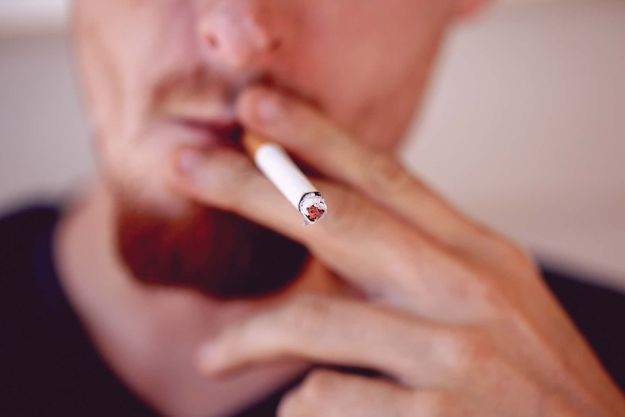 US plan to cut smoking with non-addictive cigarettes has flaws
