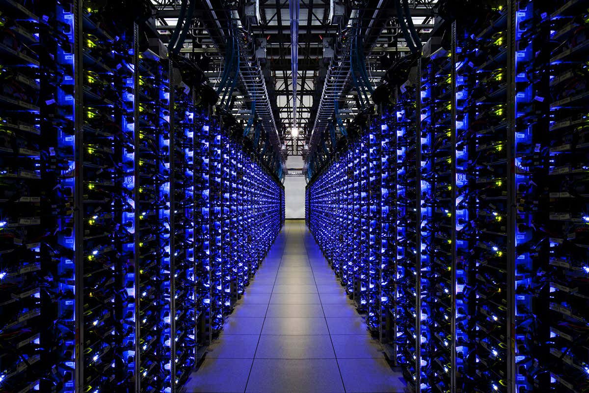 Icy hard drives cram 5300 movies onto a postage stamp