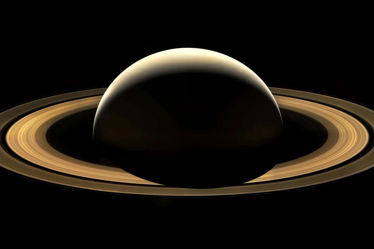 Final pictures from Cassini as probe smashes into Saturn